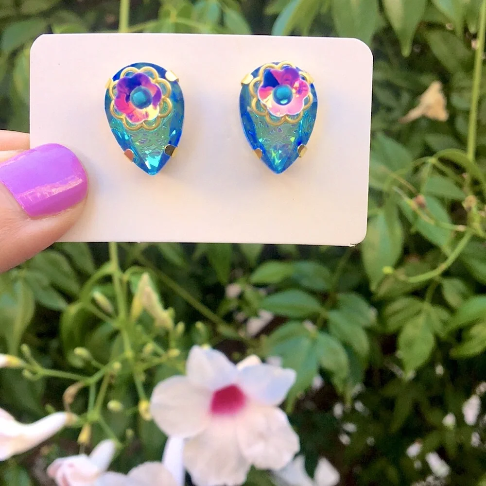 Light Sapphire Aurora Borealis +Iridescent Pink Flower Gold Pear Crystal Earring